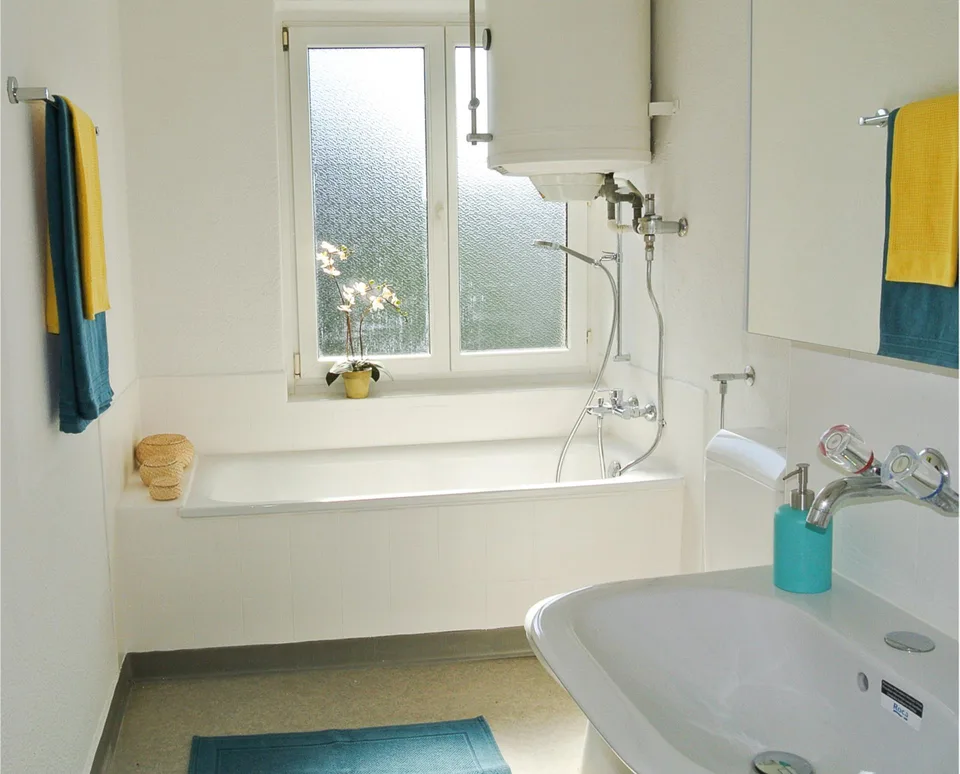 Helle 3.5-Zimmer-Wohnung mit Balkon befristet bis 30. September 2027 – foto 6 di 8