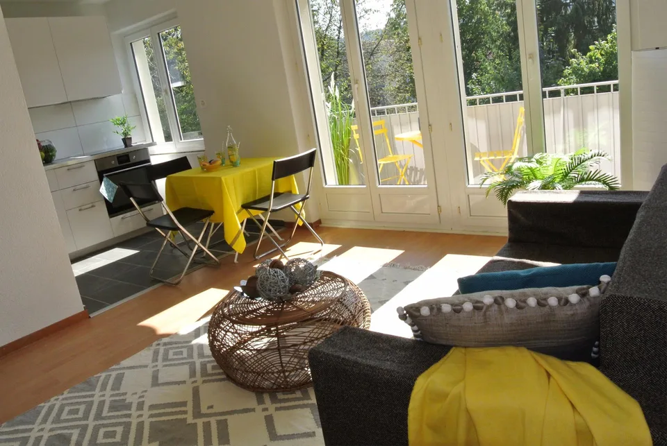 Helle 3.5-Zimmer-Wohnung mit Balkon befristet bis 30. September 2027