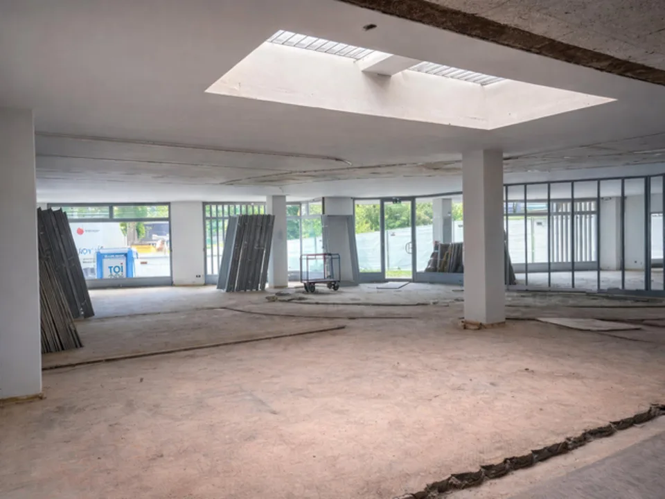 Büro-/Gewerbe-/Verkaufsfläche  im EG zu vermieten , ZH-Grünau