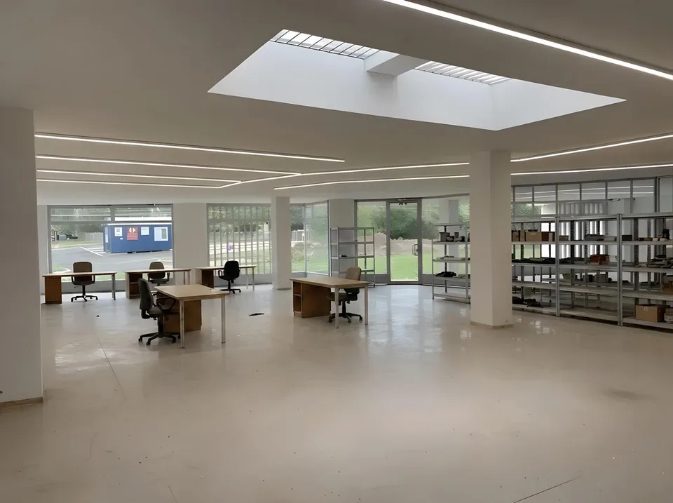 Büro-/Gewerbe-/Verkaufsfläche  im EG zu vermieten , ZH-Grünau