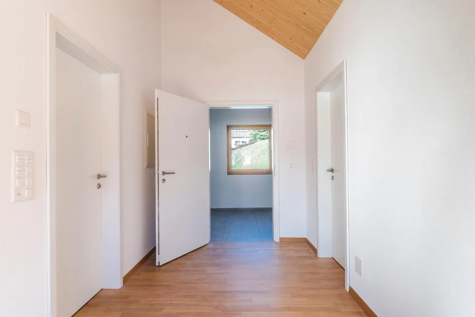 Heimelige 2.5 Zimmer Dachgeschosswohnung zu vermieten – Foto 9 von 11