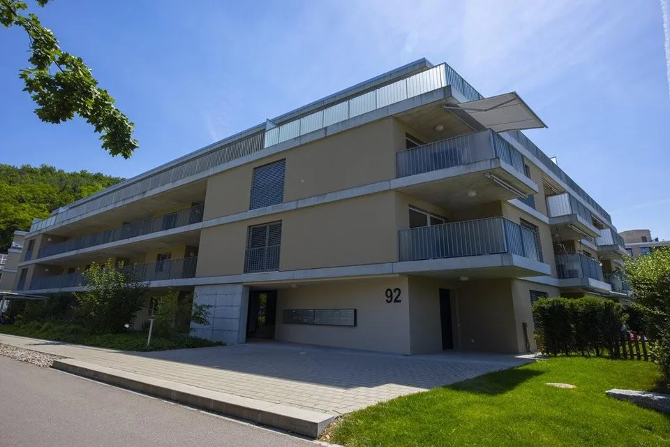 Moderne 3.5-Zimmerwohnung mit Balkon