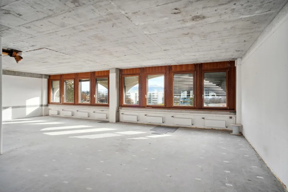 Surface de 140m2 avec quai de chargement à louer !