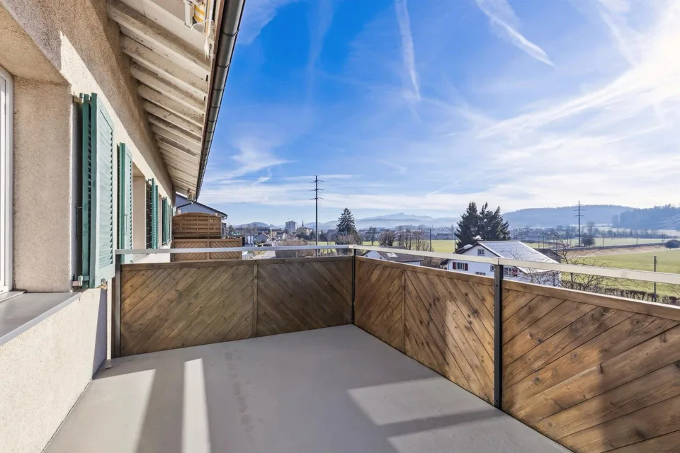 helle 3.5 Zimmer Wohnung in Rickenbach b Wil