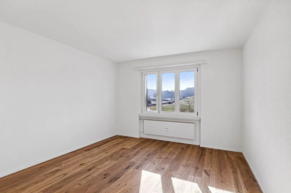 helle 3.5 Zimmer Wohnung in Rickenbach b Wil