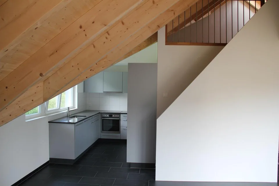 helle 3,5 Zimmer-Wohnung - ländlich gelegen - guter OEV Anschluss!