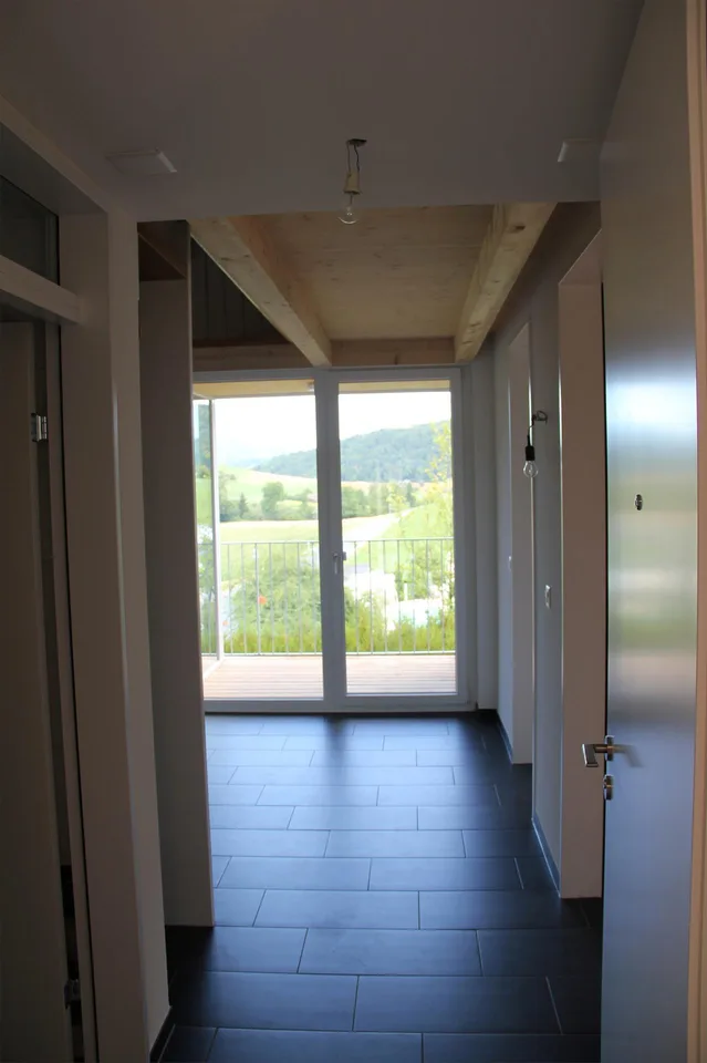 helle 3,5 Zimmer-Wohnung - ländlich gelegen - guter OEV Anschluss!