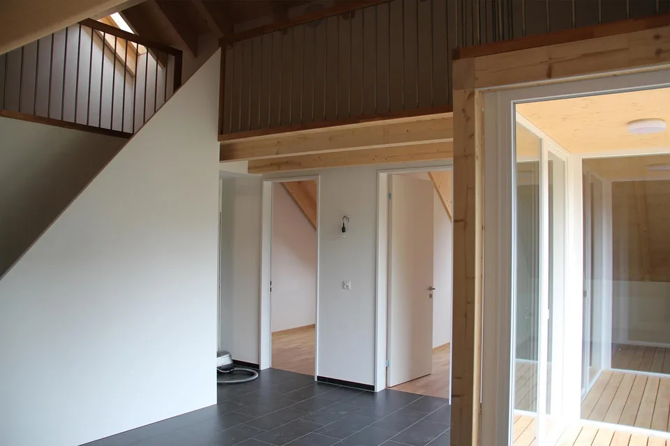 helle 3,5 Zimmer-Wohnung - ländlich gelegen - guter OEV Anschluss!