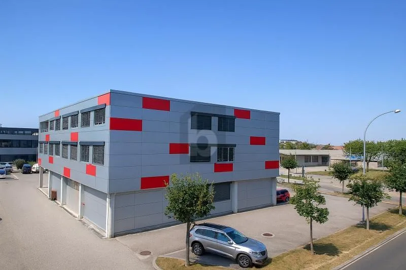 MODERNE ET LUMINEUX AUX AVOUILLONS
