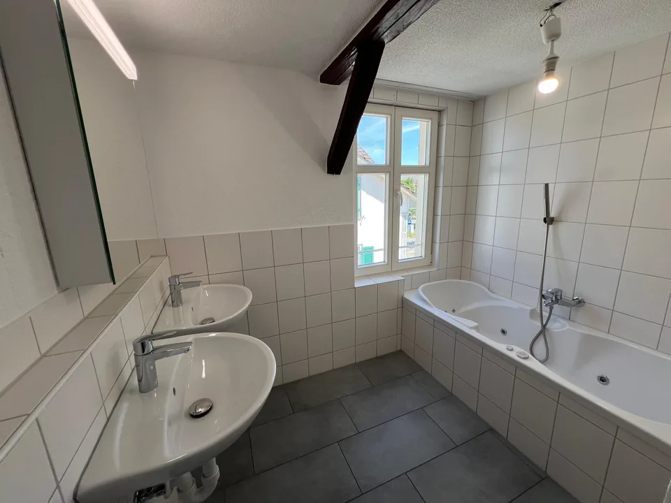 Wohnen mit Charme – frisch gestrichene Wohnung an zentraler Lage