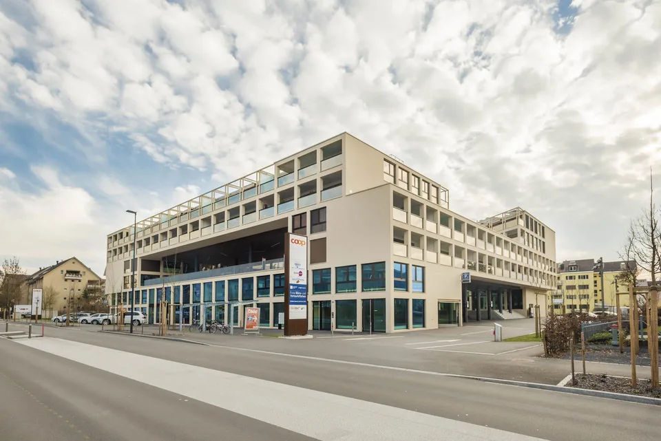 Motorradplätze in Tiefgarage zu vermieten (2. UG)
