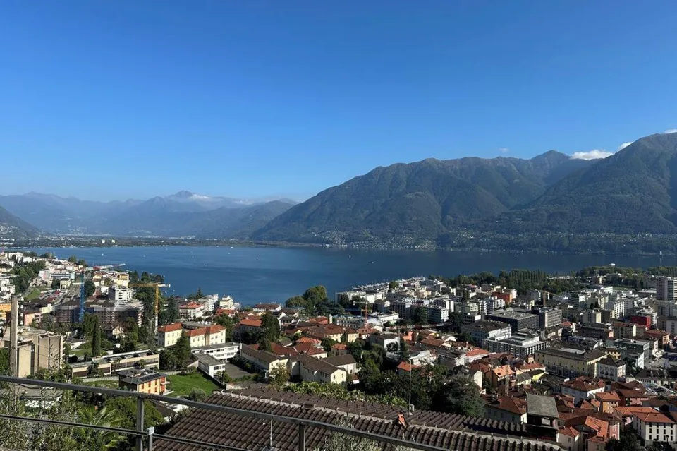 Appartamento ammobiliato 2.5 locali con splendida vista lago