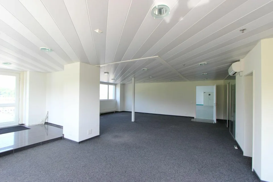 Vielseitige Gewerbe- und Bürofläche mit Lager - an attraktiver Lage... – foto 7 di 11