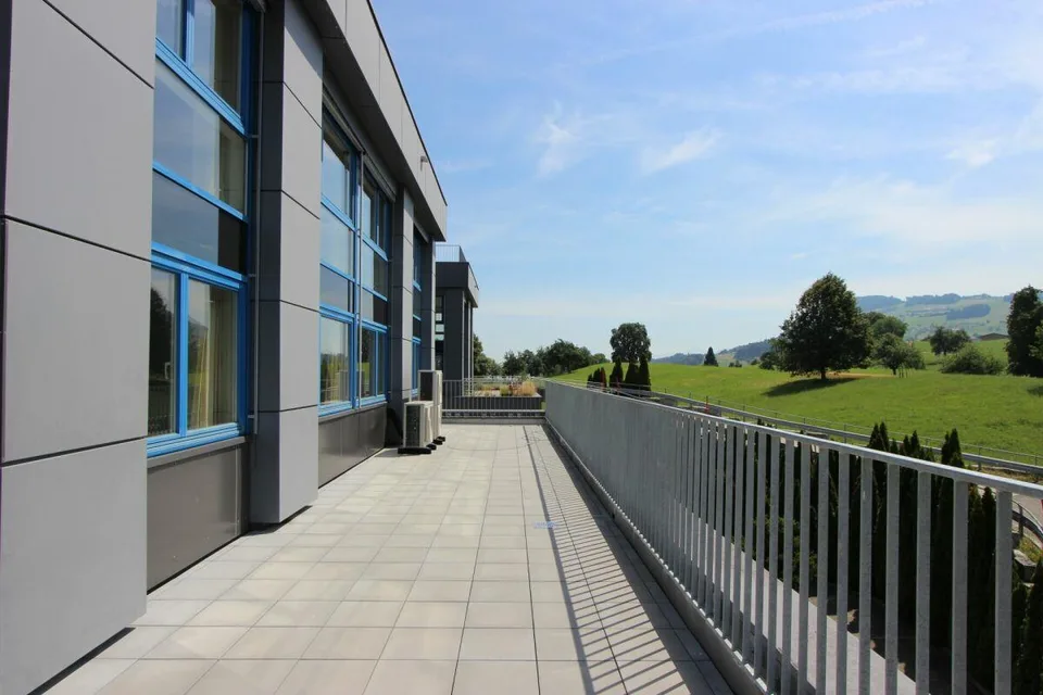 Vielseitige Gewerbe- und Bürofläche mit Lager - an attraktiver Lage...