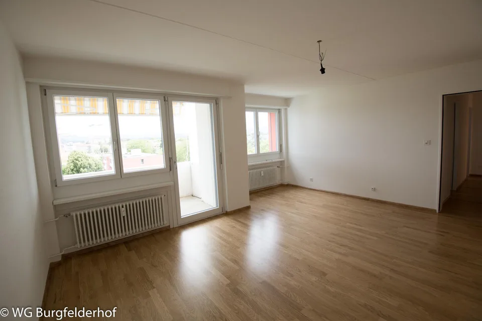 Helle und grosszügige 1 Zimmerwohnung in der WG Burgfdelderhof (4322)