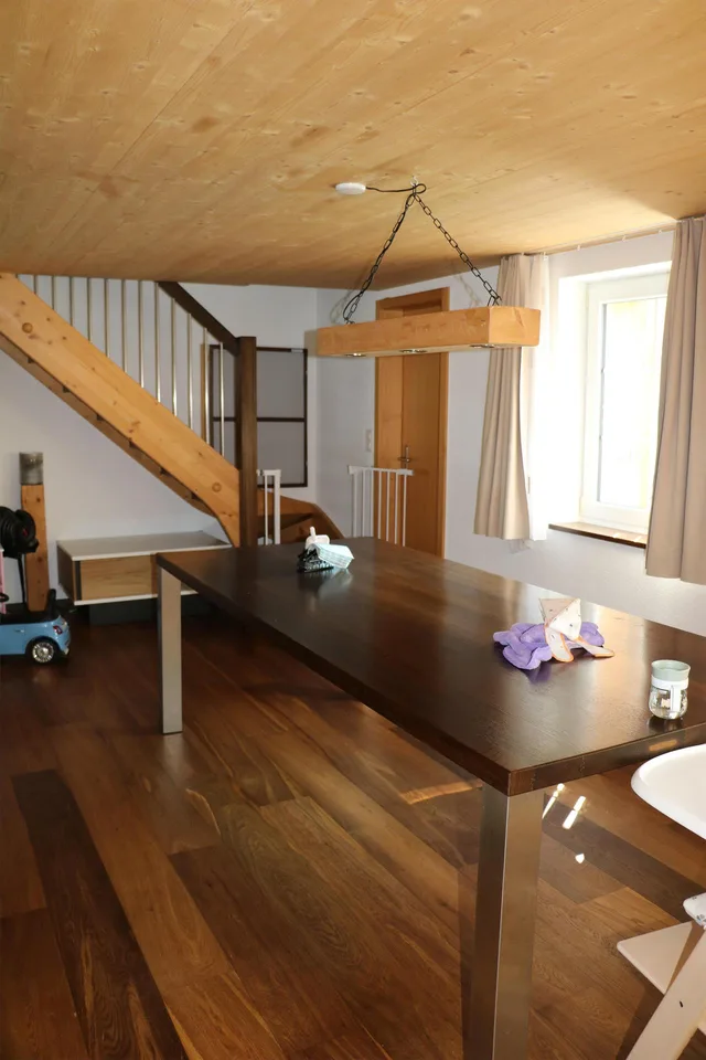 Charmante 4.5 Zimmer Wohnung - naturnah und preiswert