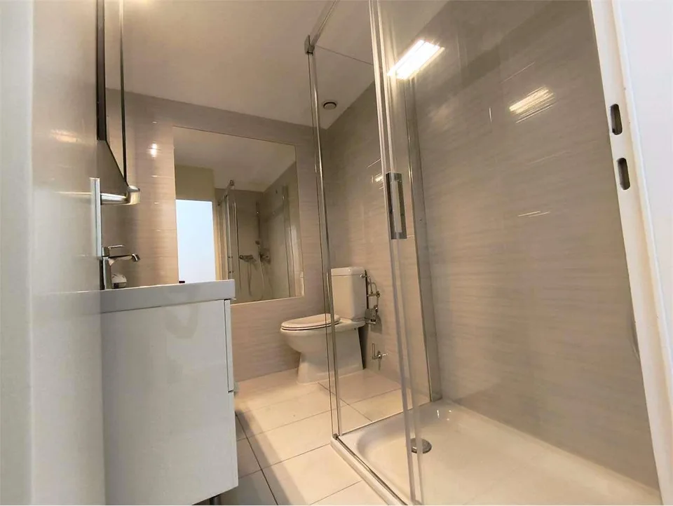 Lugano Centro (Via Cantonale) - Elegante Duplex di 47 mq con Giardino