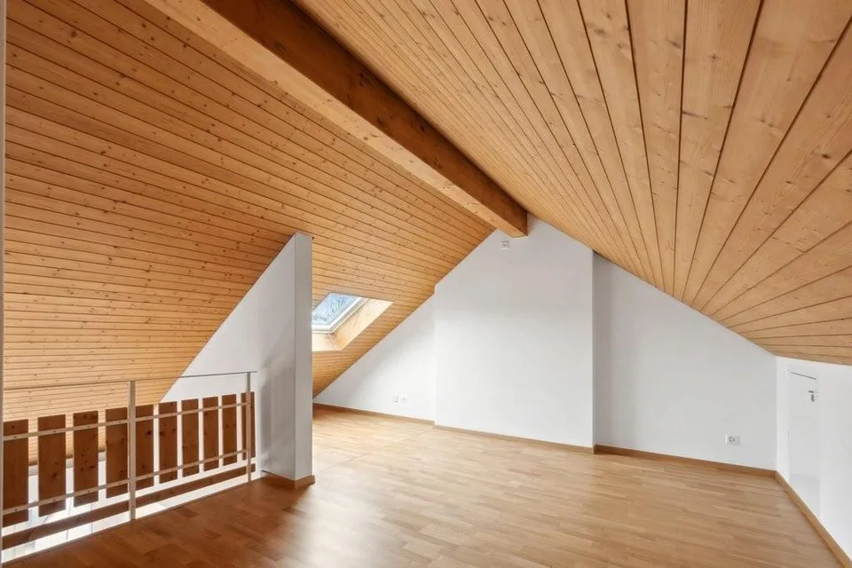 Gemütliche Dachwohnung in grüner Umgebung