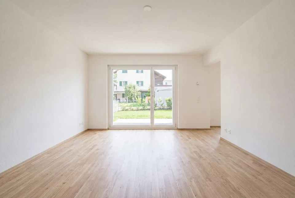 Erstbezug nach Totalsanierung  moderne 1.5-Zimmer-Wohnung mit Balkon!