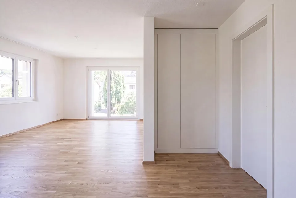 Erstbezug nach Totalsanierung  moderne 1.5-Zimmer-Wohnung mit Balkon!