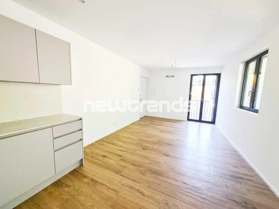 Pura-Caslano: affittasi nuovo 2.5 locali con giardino e patio