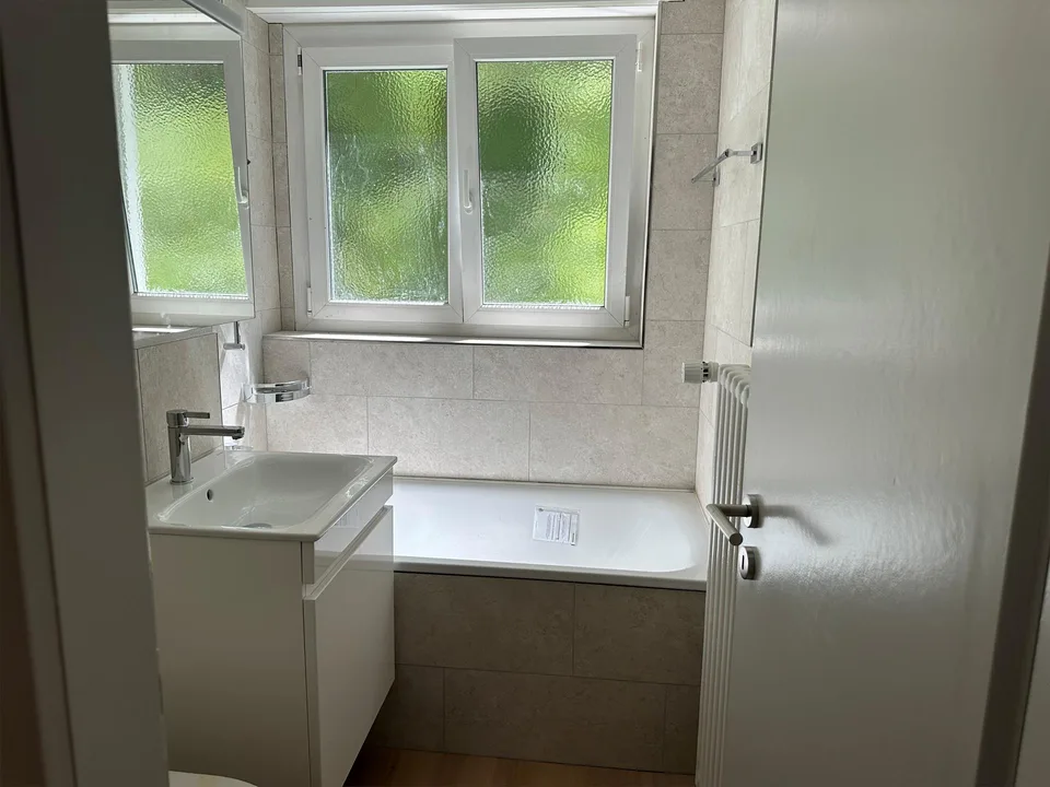 Komplett renovierte Wohnung in stadtnaher und dennoch ruhiger Lage – photo 6 of 6
