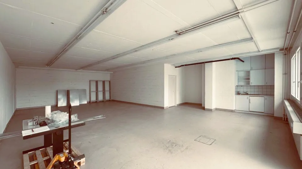 Gewerbe- & Lagerfläche (147 m²) mit ebenerdiger Anlieferung und gro...