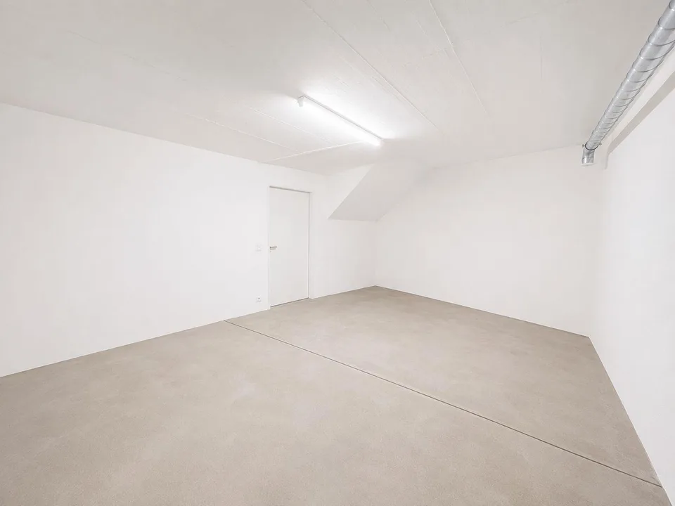 Lagerfläche als Magazin mit Toilette an zentraler Lage in Stetten z...
