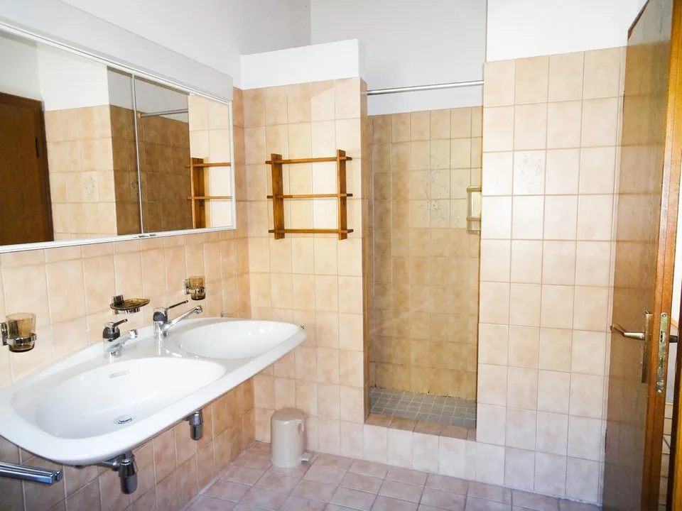 Locarno Monti - 4.5-Zimmer-Reihenhaus mit Seesicht und Privatgarten
