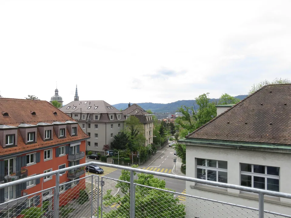 3.5-Zimmer Attikawohnung an zentraler Lage