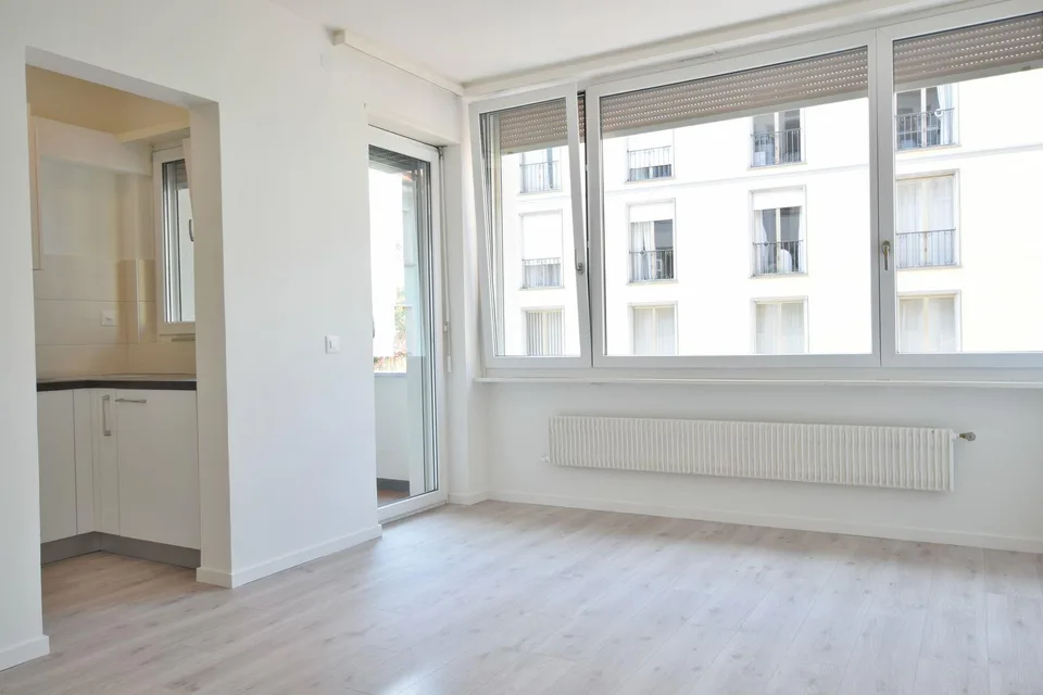Affittasi luminoso 2.5 locali rinnovato | Bright renovated 2.5-room...
