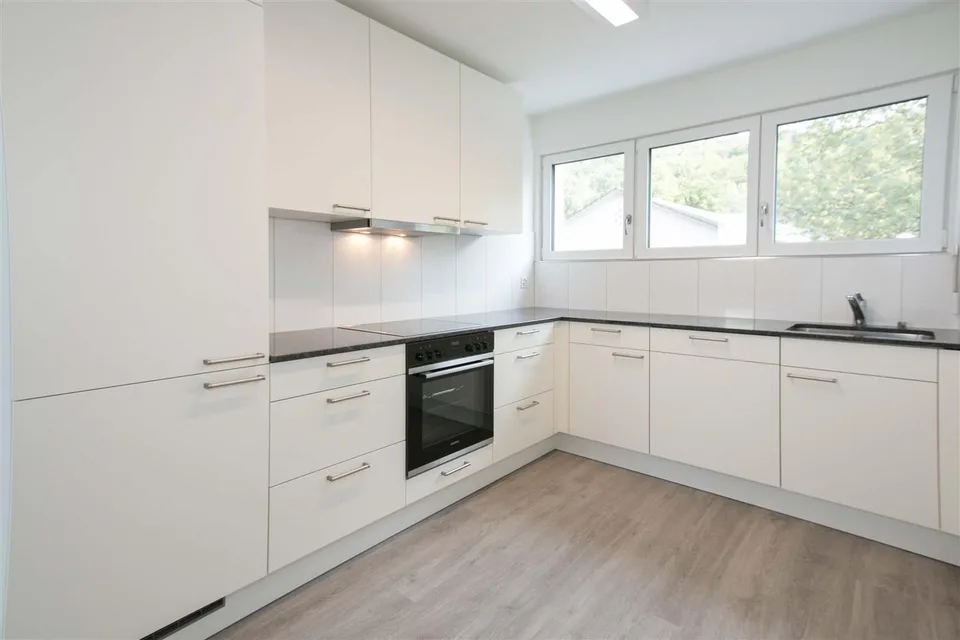 Moderne Dachwohnung mit ganz toller Aussicht!