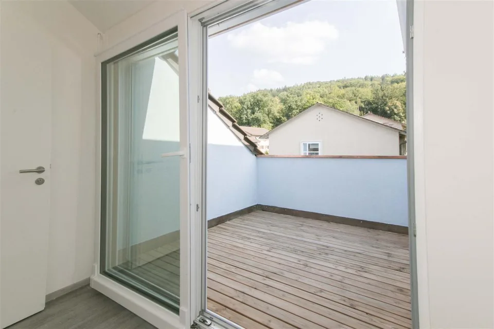 Moderne Dachwohnung mit ganz toller Aussicht!