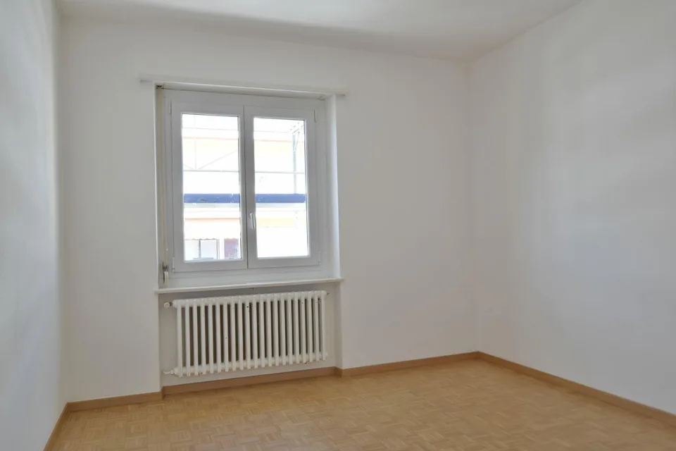 À louer appartement de 3,5 pièces partiellement rénové
