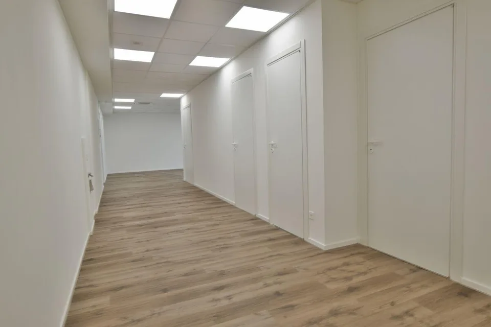 Affittasi spazio commerciale | Gewerbefläche zu vermieten | Commerc...