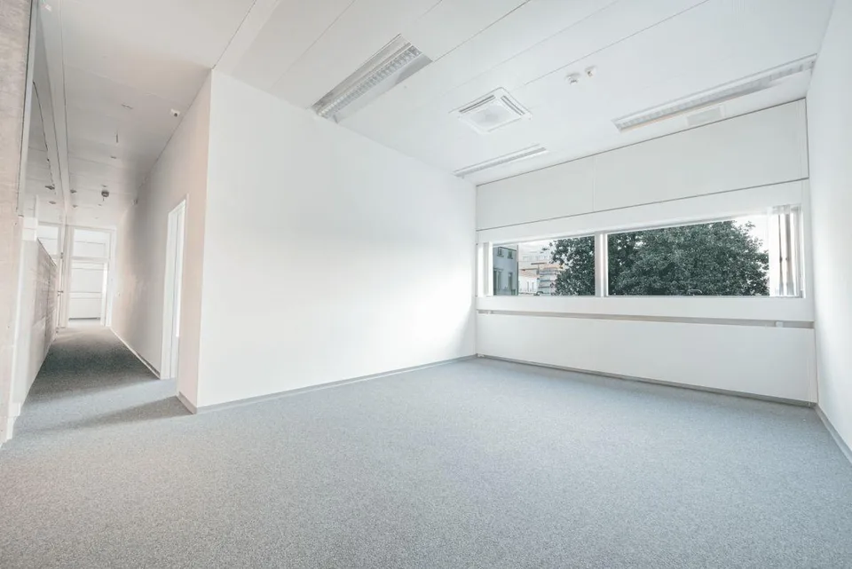 Flexible, grosszügige Gewerbeflächen | Ampi spazi commerciali modul... – foto 7 di 11