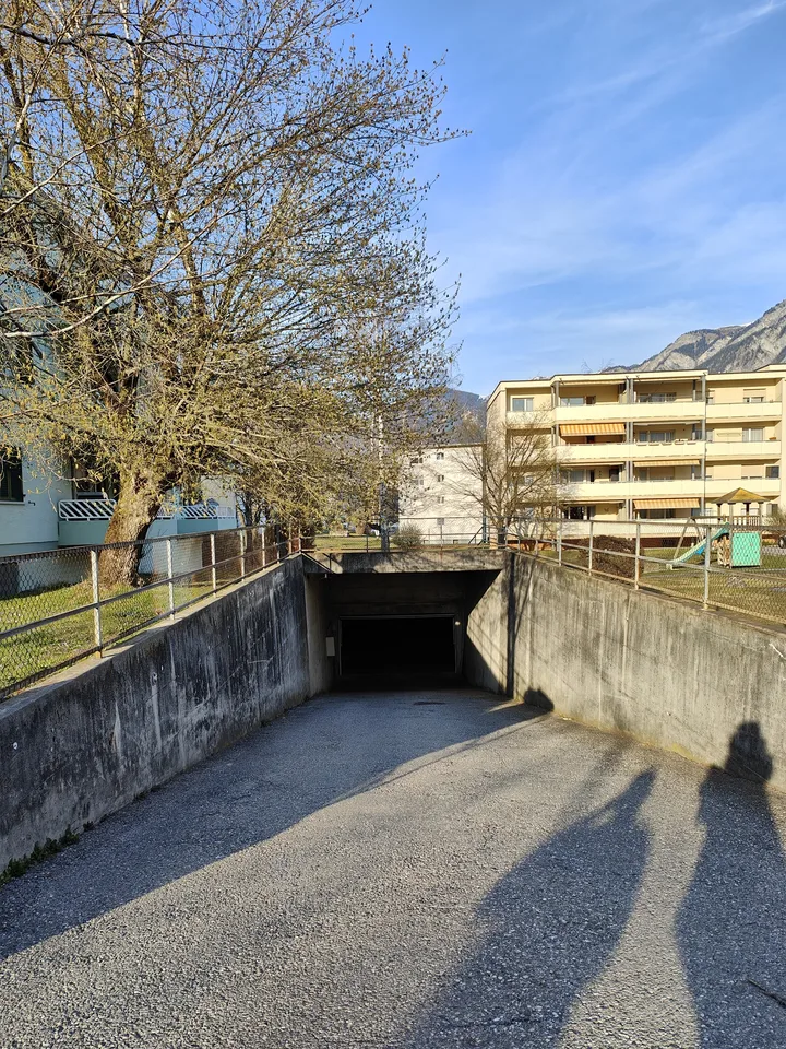Tiefgaragenparkplatz zu vermieten
