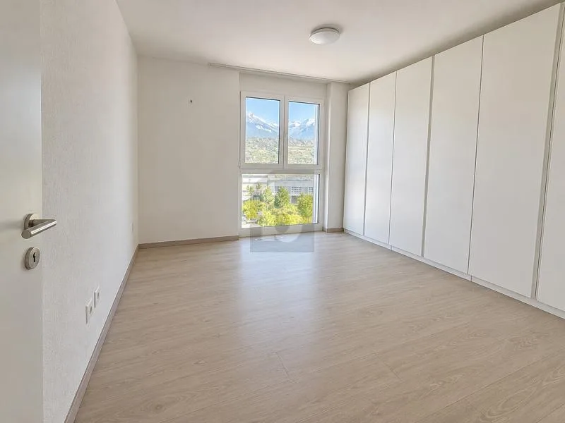 CONTEMPORAIN AU QUARTIER DES PÂQUERETTES