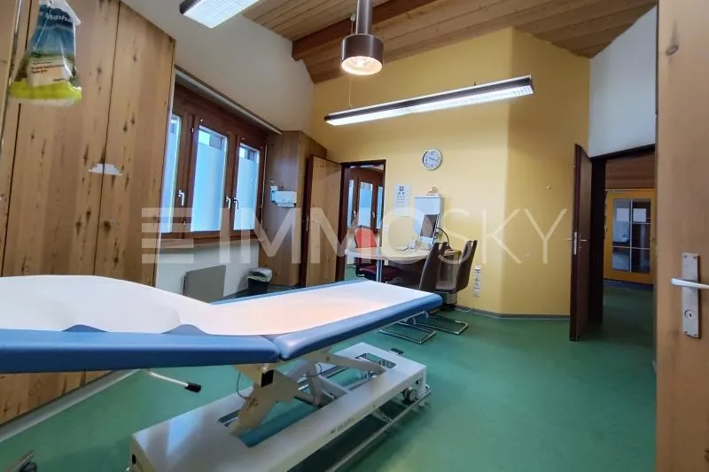 Unglaubliches Potenzial für Praxis, Coiffeur, Kosmetikstudio, Büro