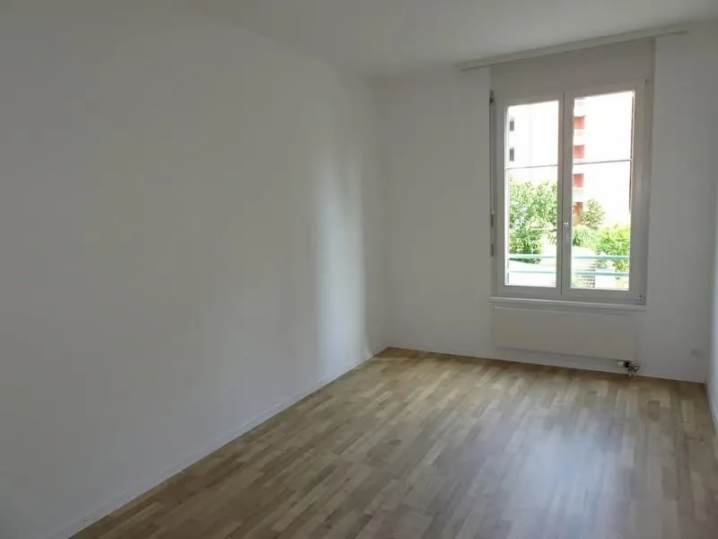 Helle 4.5-Zimmer-Wohnung mit Balkon