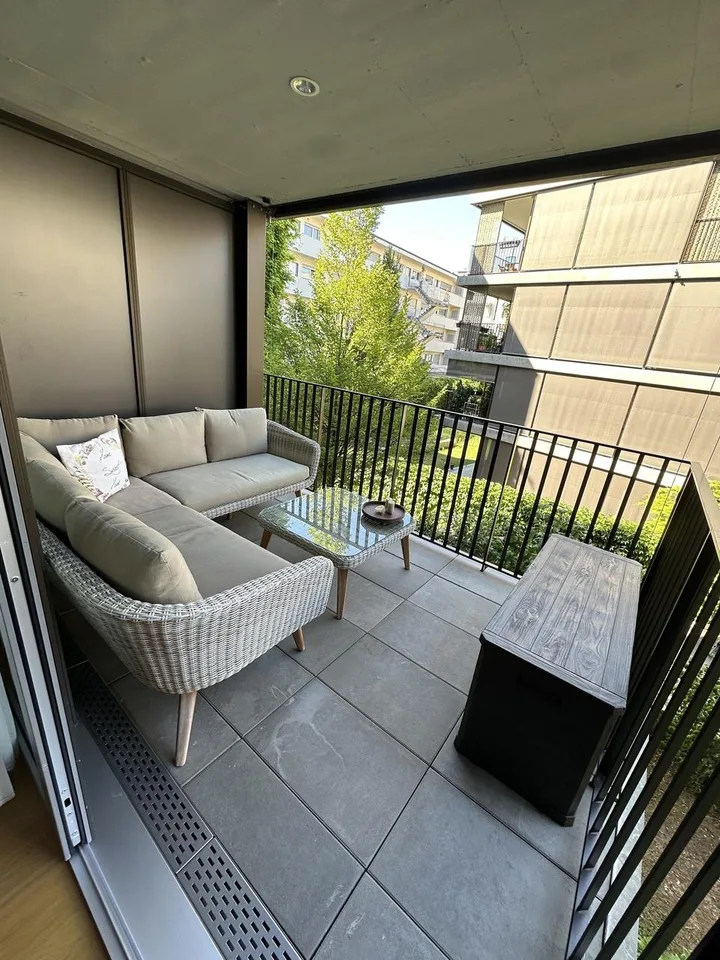 Moderne 3,5 Zimmer Wohnung mit Südwest-Balkon nahe Stadt und Rhein