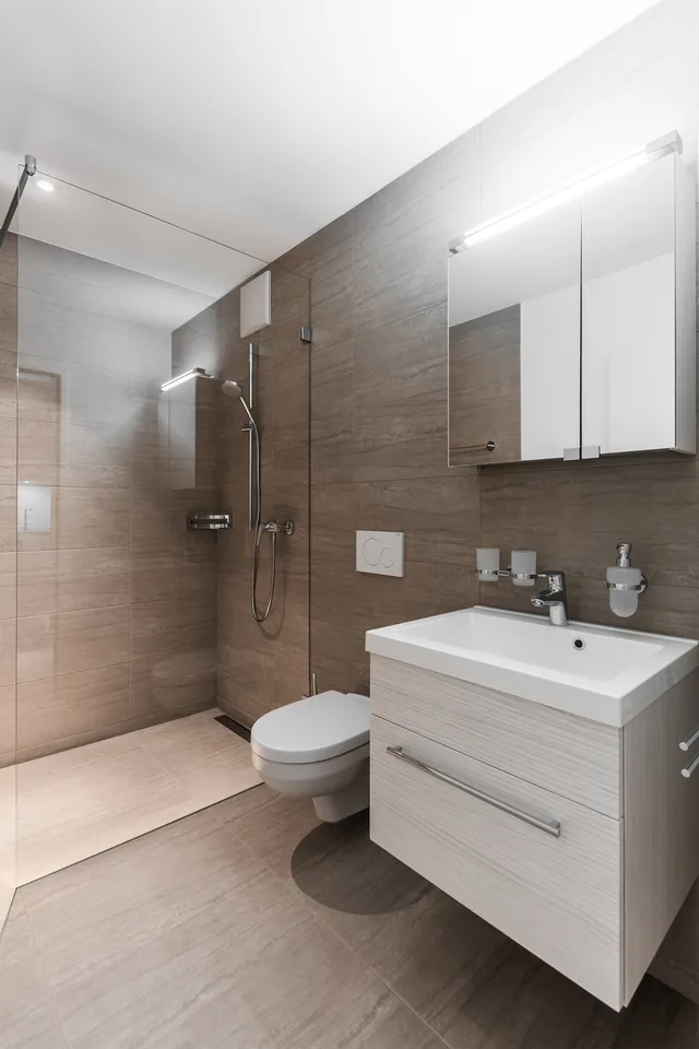 moderne, exklusive 1.5 Zimmer-Wohnung 5. OG