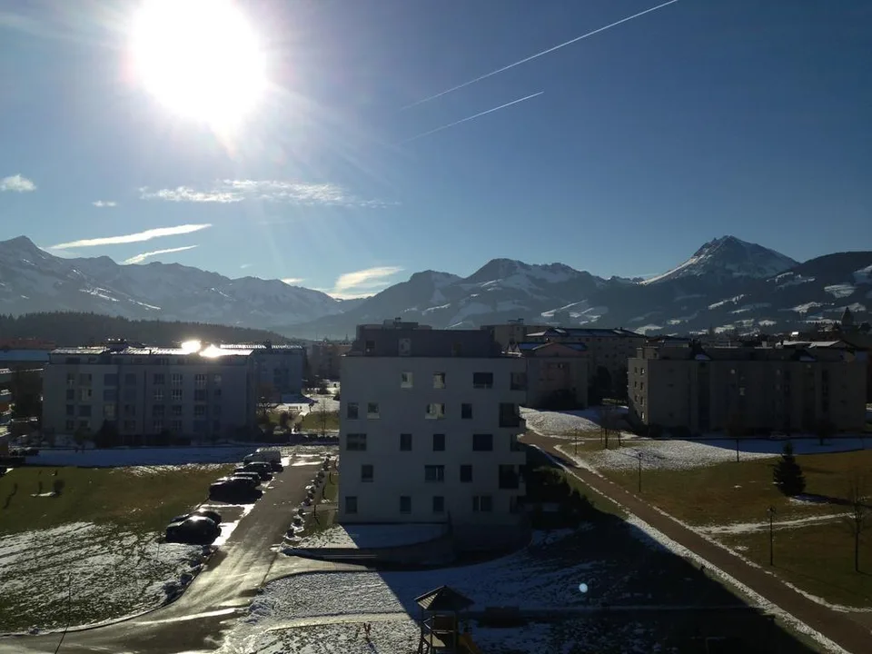 GRANDE TERRASSE ACCESSIBLE DEPUIS TOUTES LES PIECES !