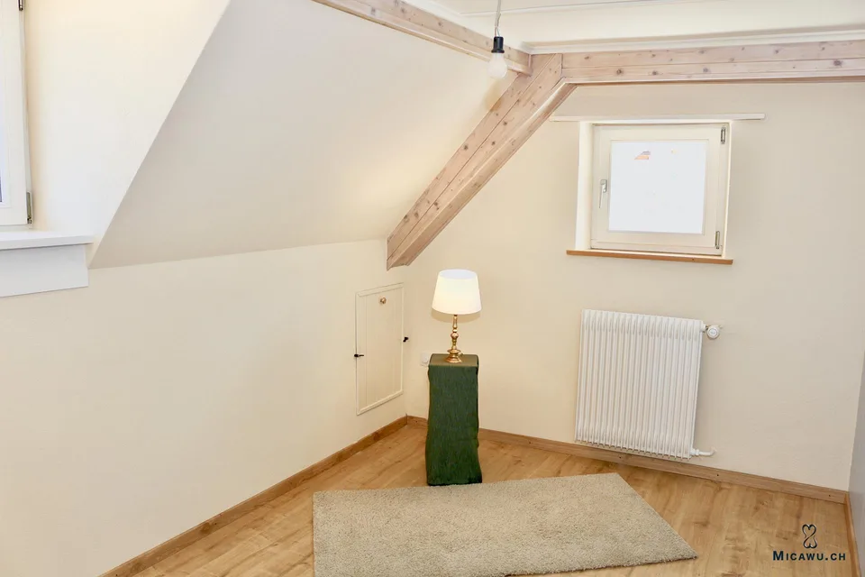 Charmante 3.5 Zimmer-Wohnung mit kurzen Wegen zu ÖV und Einkauf