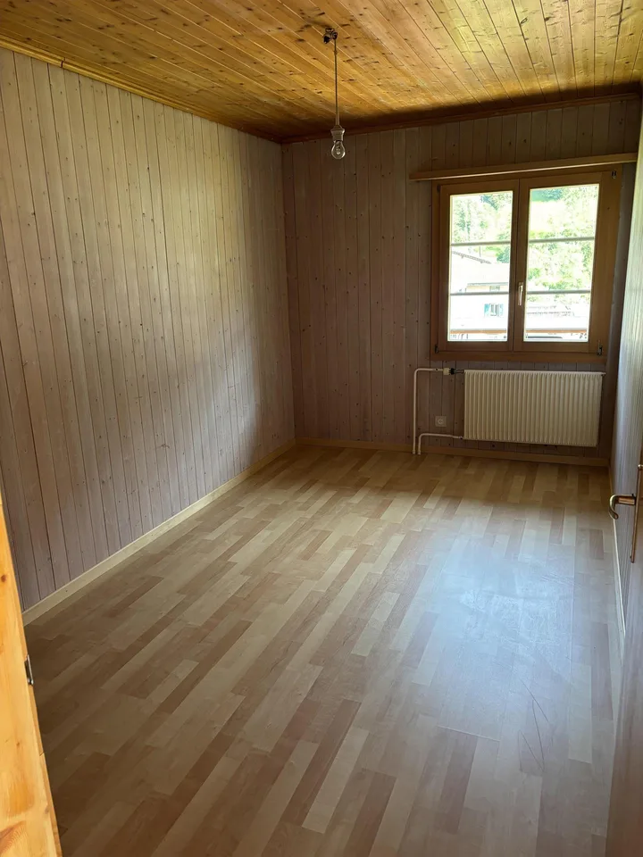Grosszügige 4.5 Zimmer-Altbauwohnung mit grossem gedeckten Balkon