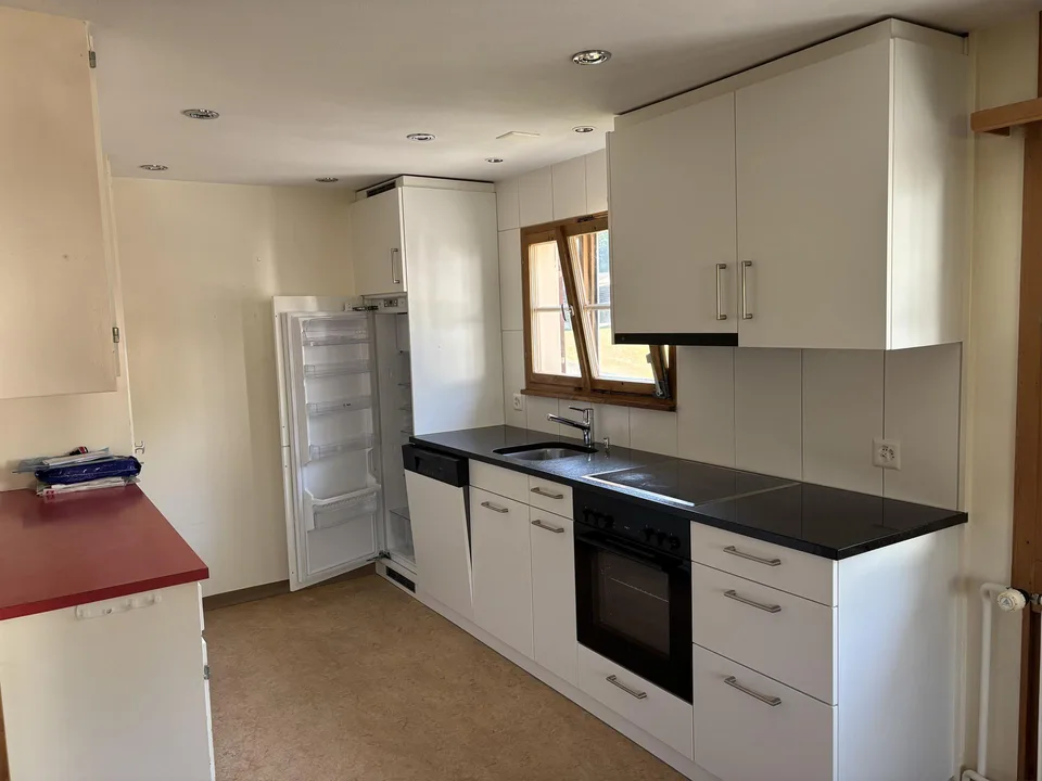 Grosszügige 4.5 Zimmer-Altbauwohnung mit grossem gedeckten Balkon