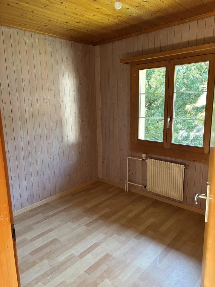 Grosszügige 4.5 Zimmer-Altbauwohnung mit grossem gedeckten Balkon