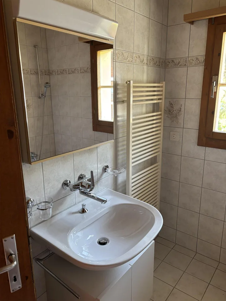 Grosszügige 4.5 Zimmer-Altbauwohnung mit grossem gedeckten Balkon