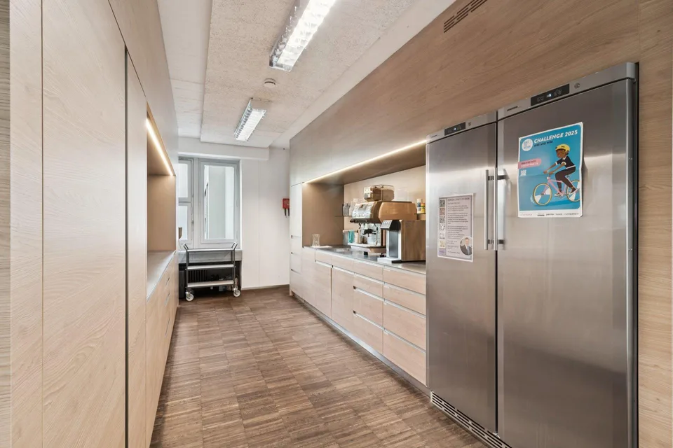 In 3 Min am Bahnhof Stadelhofen – Ihr Büro im Seefeld