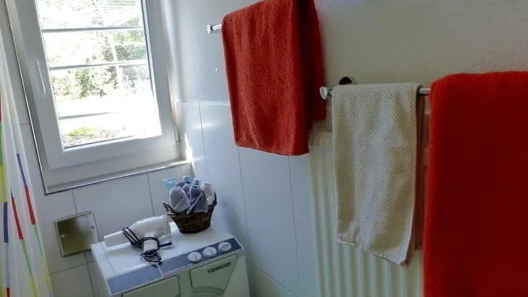 STUDIO IN BOLLIGEN (BE), MÖBLIERT